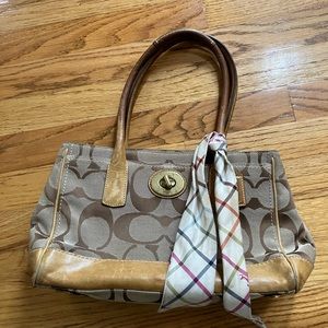 Vintage early 2000s tan and brown coach bag